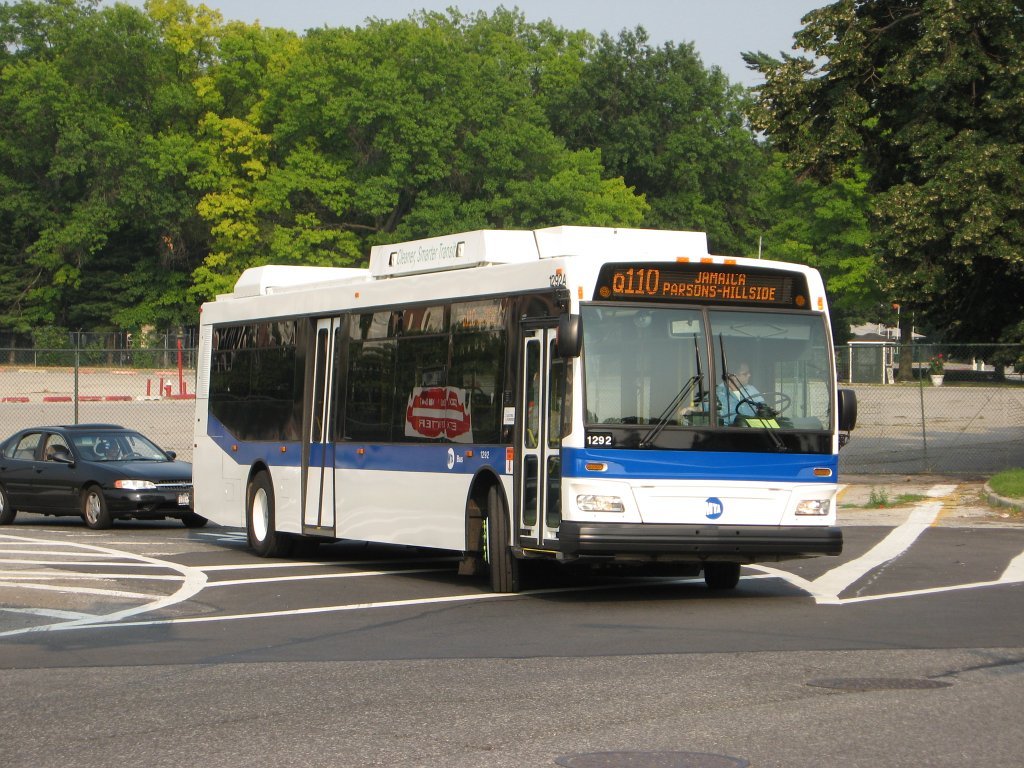 http://upload.wikimedia.org/wikipedia/commons/8/83/MTA_Bus_Orion_7_Next_Generation_hybrid.jpg
