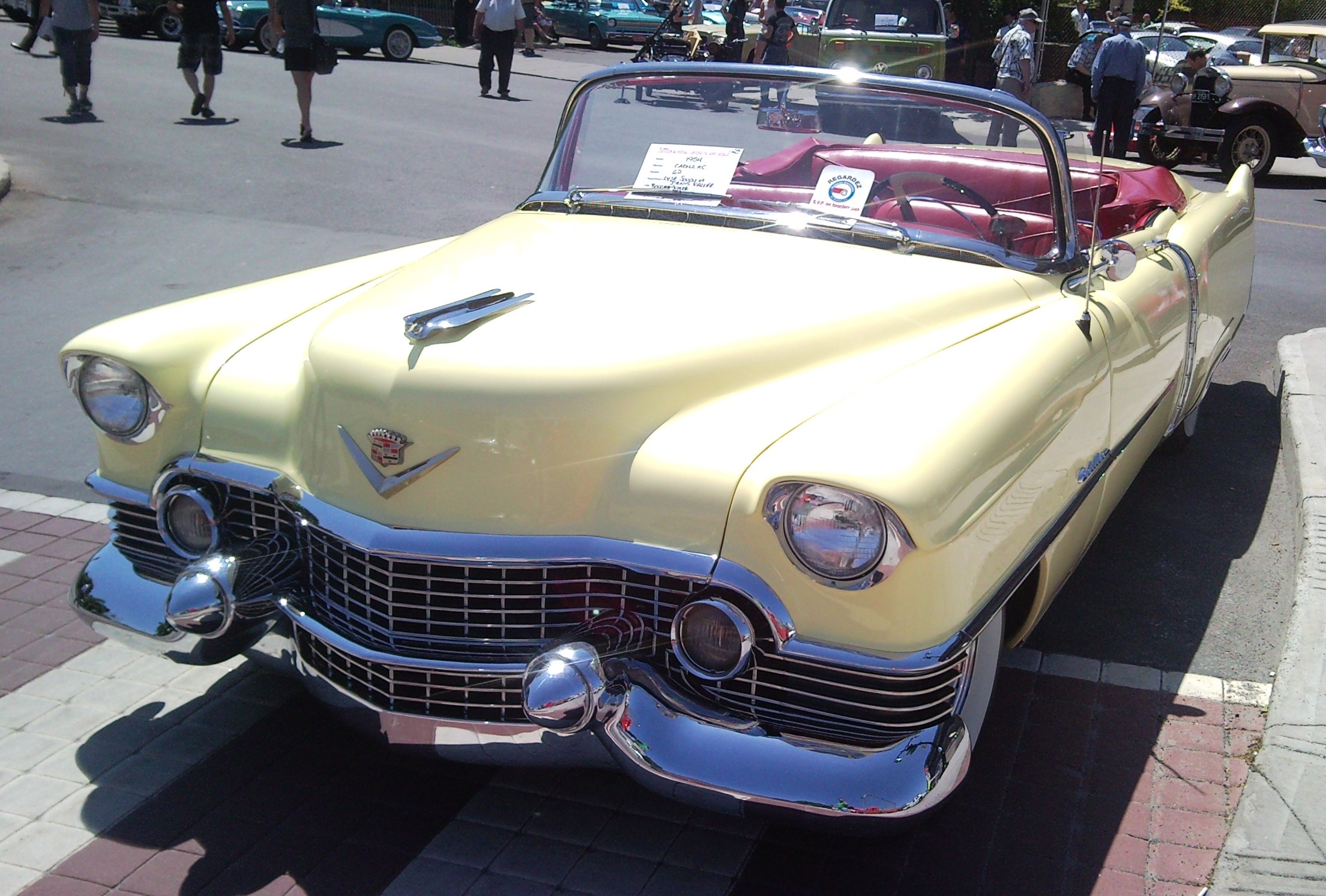 File:'54 Cadillac Series 62 Convertible (Auto classique VAQ St-Lambert '