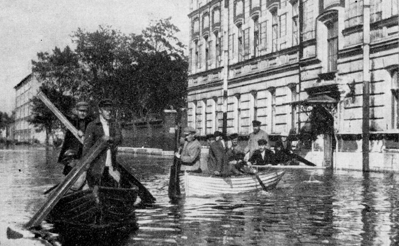 File:Floods in Saint Petersburg 1924 001.jpg