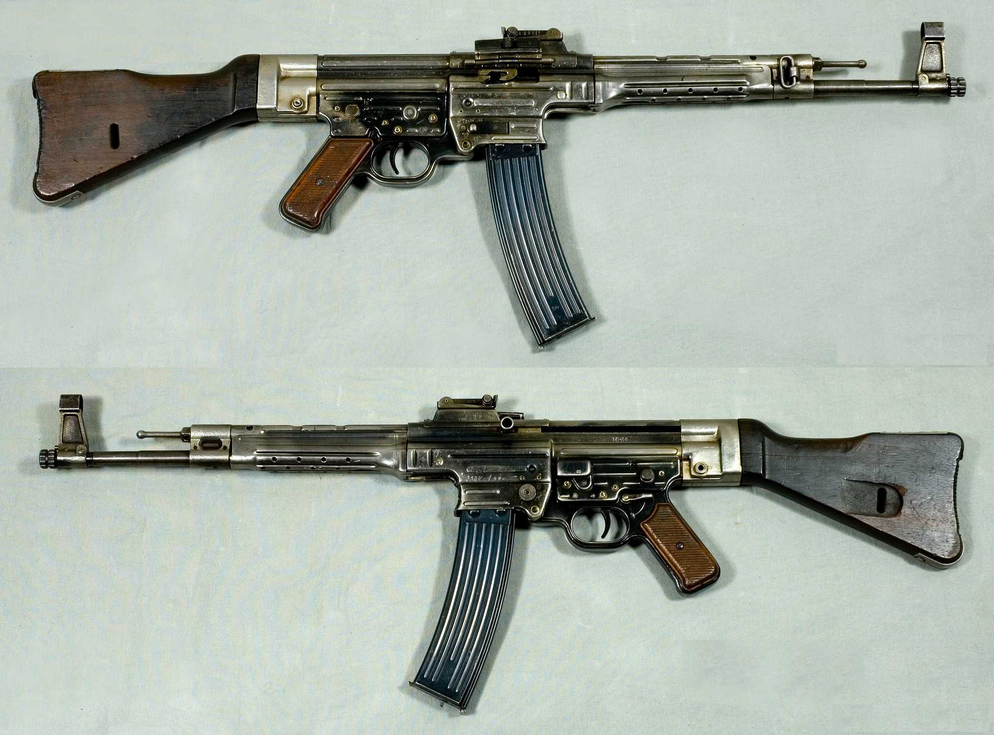 MP44_-_Tyskland_-_8x33mm_Kurz_-_Arm%C3%A