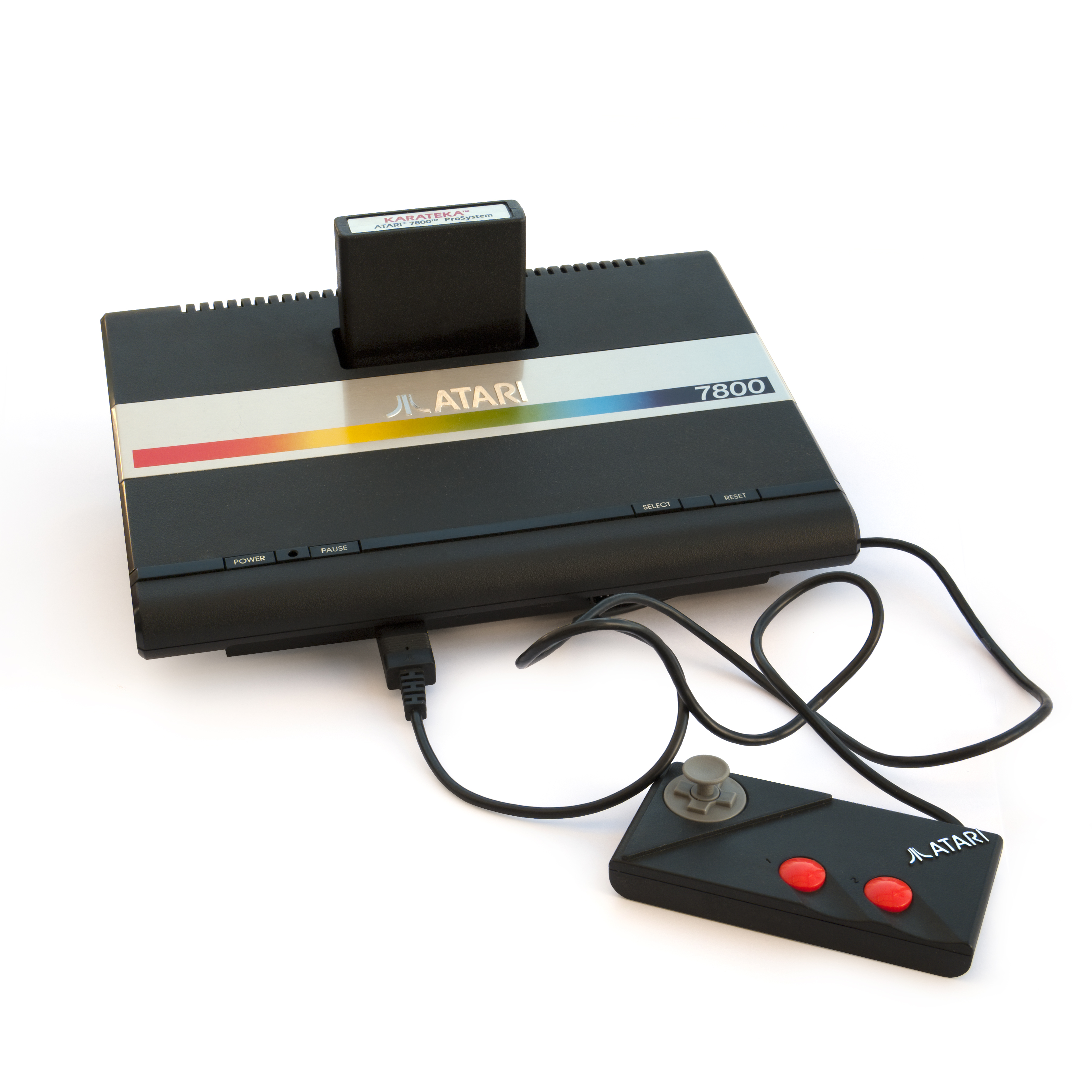 http://upload.wikimedia.org/wikipedia/commons/8/86/Atari_7800_with_cartridge_and_controller.jpg