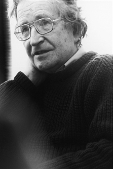 English: Photograph of Noam Chomsky