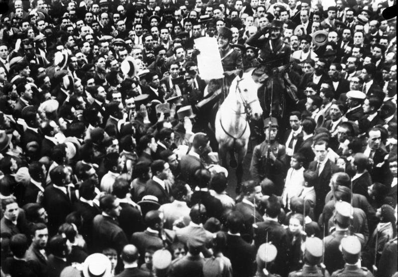 Announcement of Primo de Rivera's government, 1923 in Madrid. 