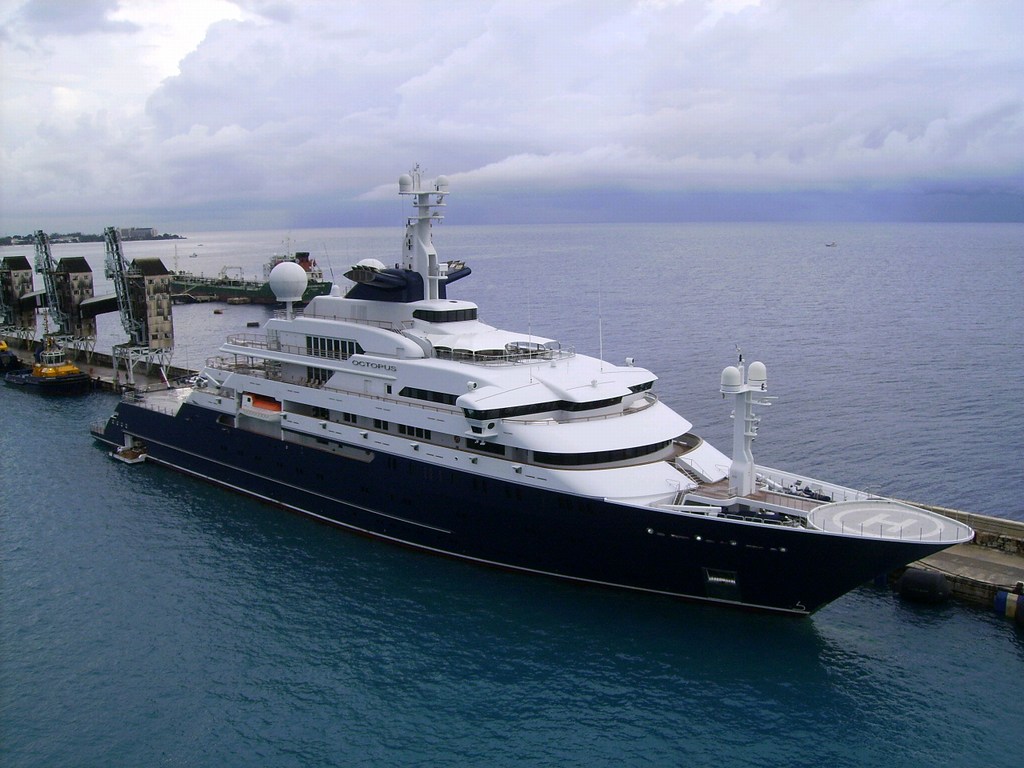 Octopus Motor Yacht