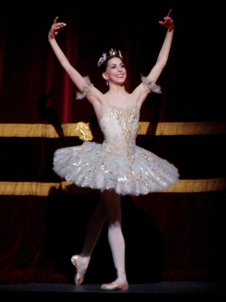 Alexandra_Ansanelli_Aurora_Sleeping_Beauty_Royal_Ballet.jpg