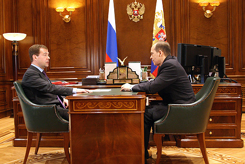 קובץ:Dmitry Medvedev 27 March 2009-2.jpg