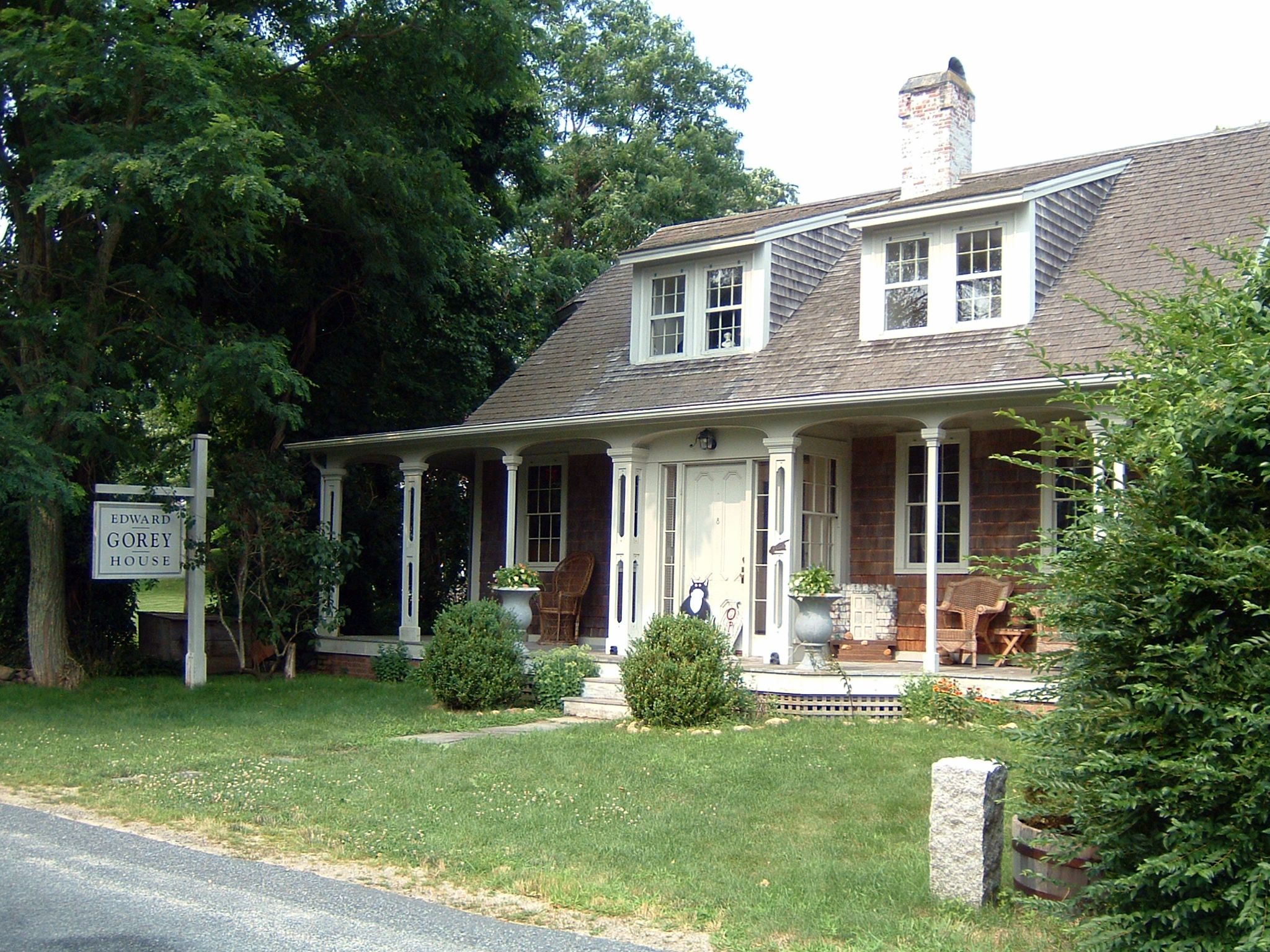 Edward_Gorey_House_3.jpg