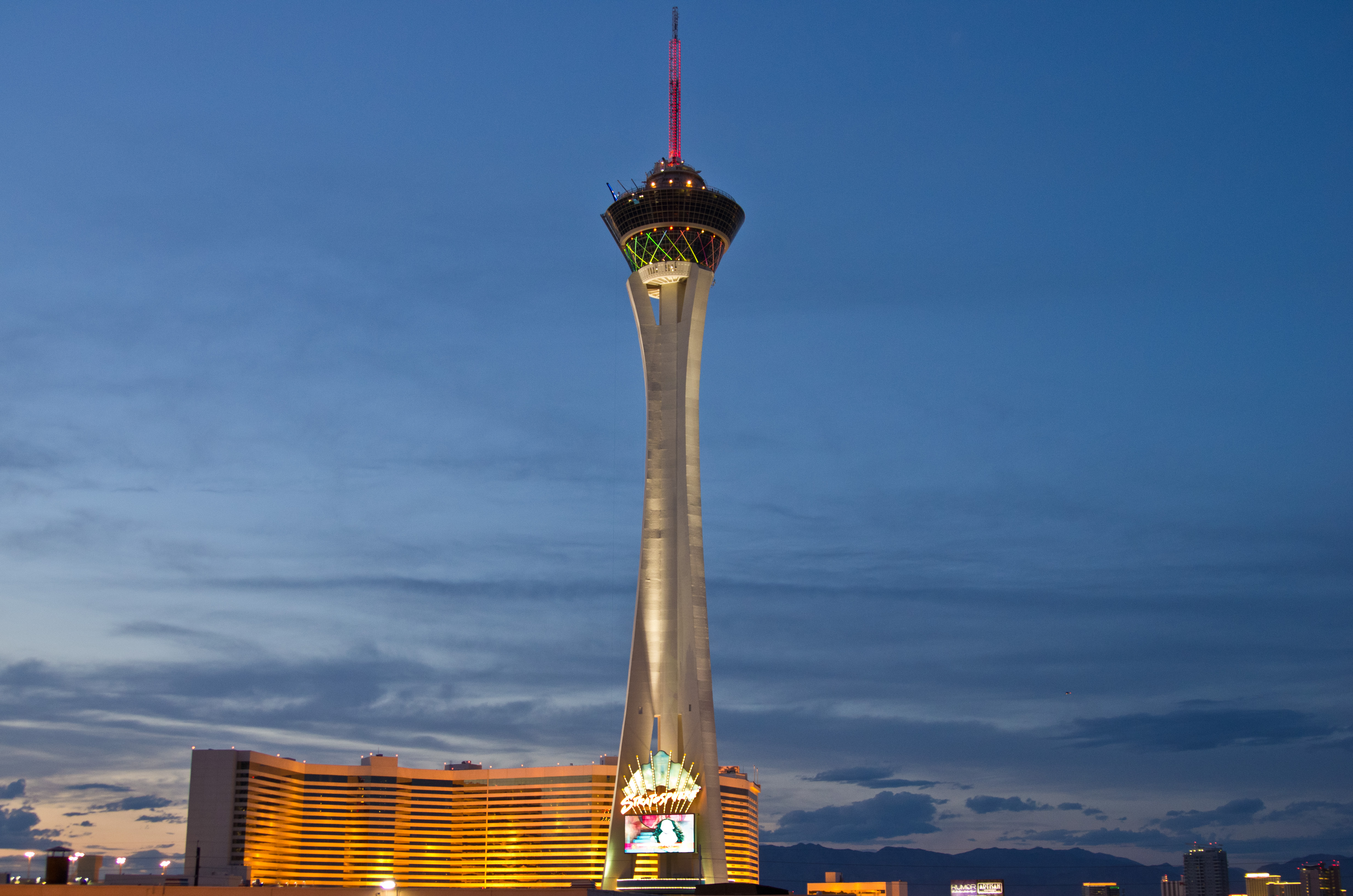 File:Stratosphere Las Vegas 3.jpg