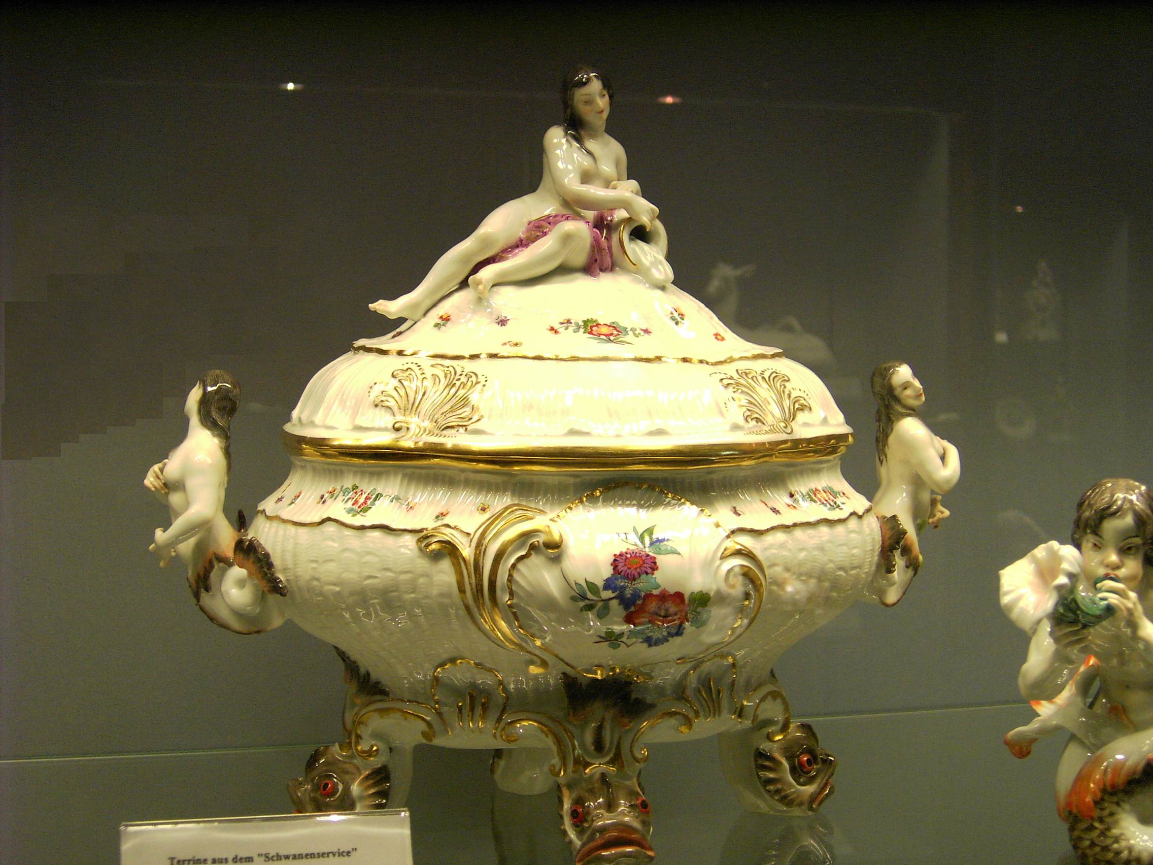 File:Meissen-Porcelain-Jar.JPG - Wikipedia