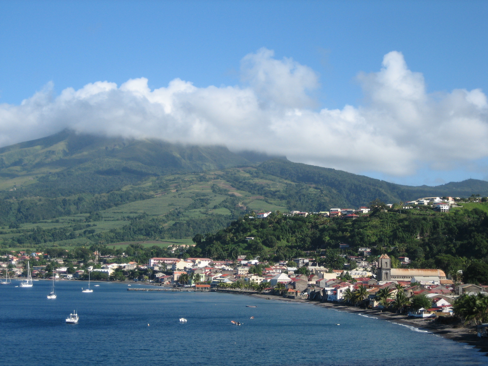 File:Saint-Pierre (Martinique) avec Montage Pelée.JPG - Wikipedia, the