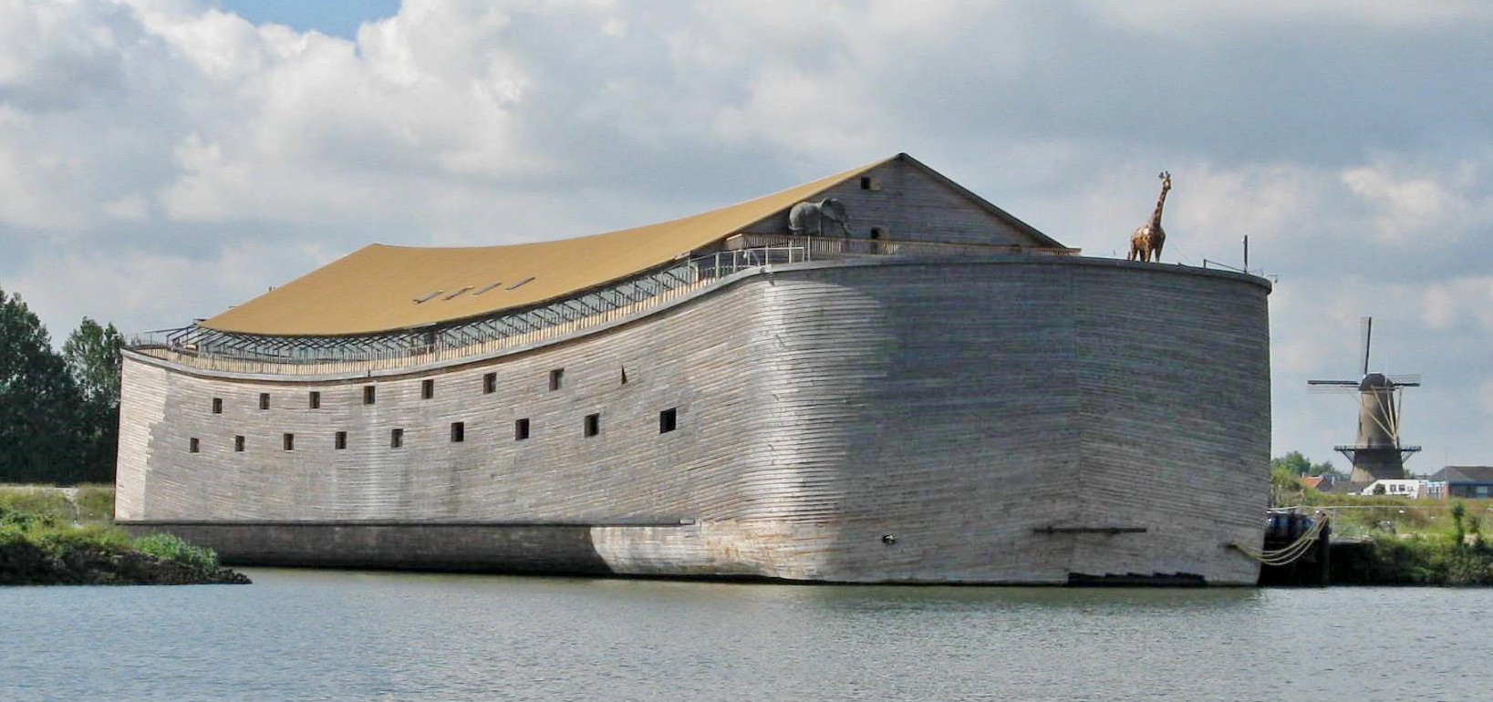 ship modeled after the biblical description of Noah's Ark, "Johan's 