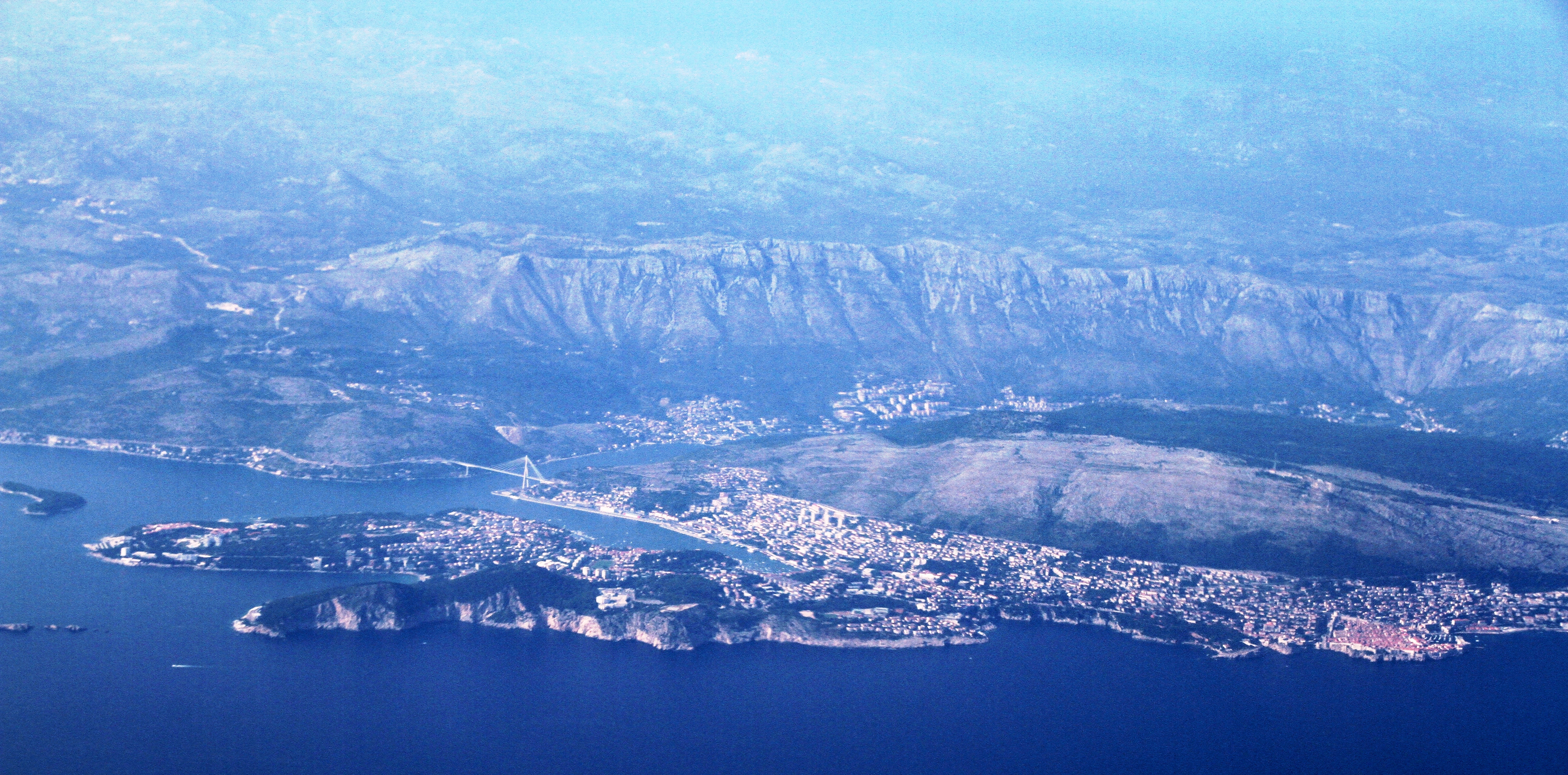 http://upload.wikimedia.org/wikipedia/commons/9/90/Dalmatia_IMG_9840_dubrovnik.JPG