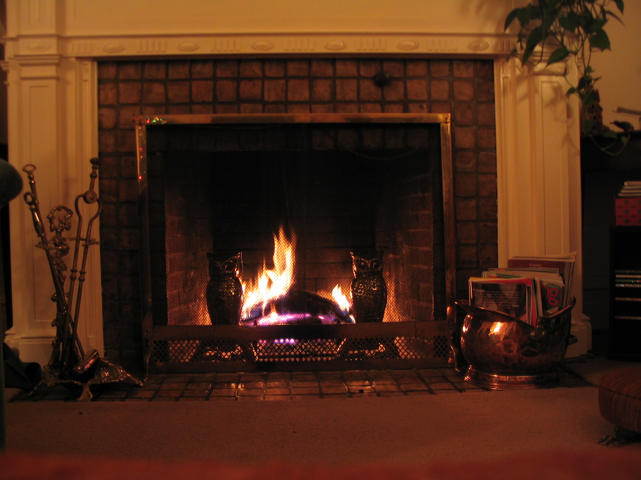 File:The fireplace-RS.jpg - Wikipedia