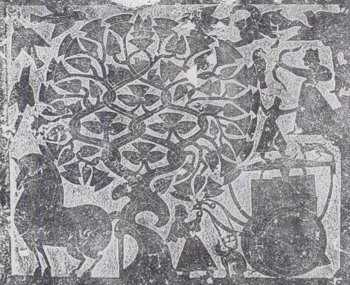 Xihe spænder hendes drage-hest Longma for sin solvogn, under Fusang træet med solkragene, som vist på en relief fra Wu Liang templet fra omk. år 200.