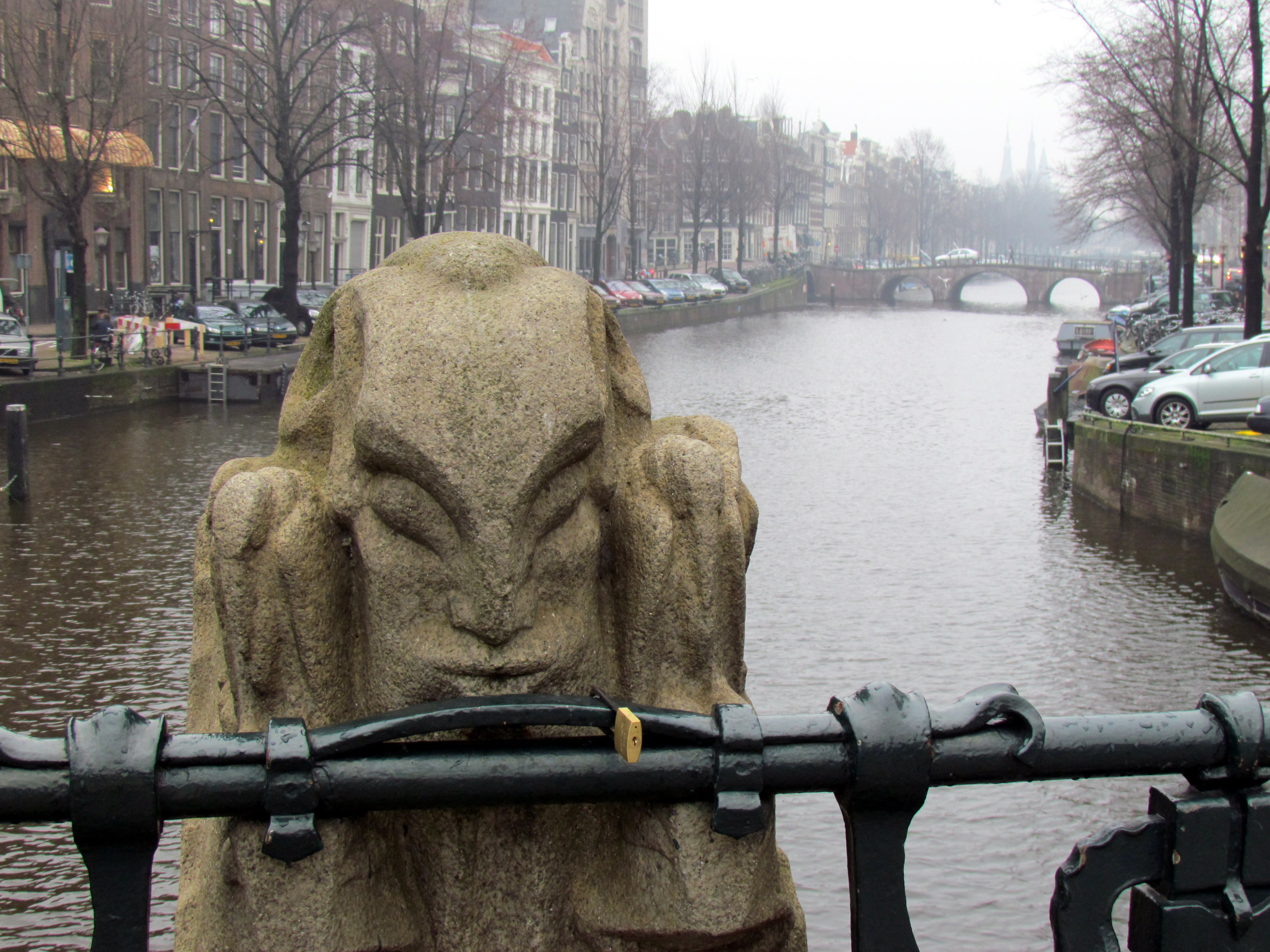 Amsterdam Statue