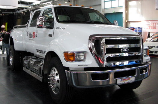 MHV_Ford_F650_2008_01.jpg