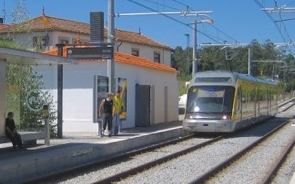 Antigas instalações do Apeadeiro de Crestins, integradas na Estação Crestins do Metro do Porto.