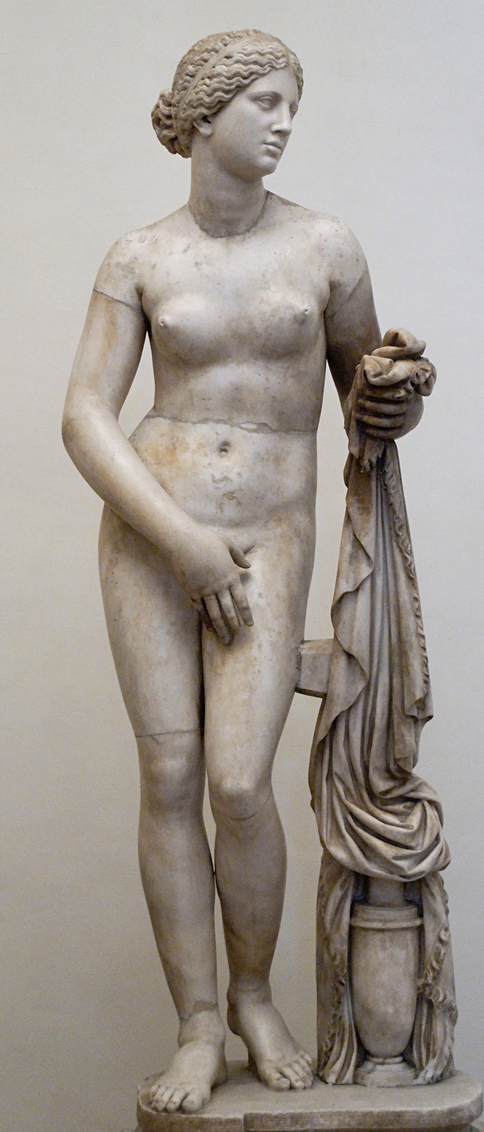 Famous Nude Statues 106