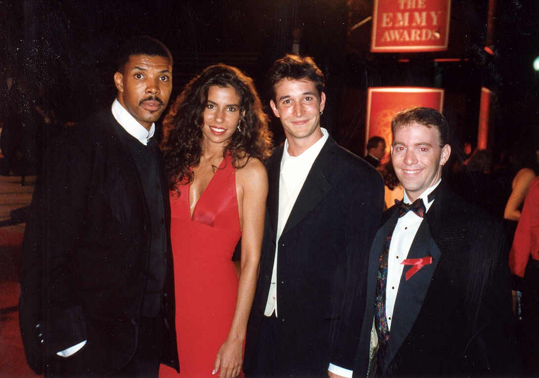 http://upload.wikimedia.org/wikipedia/commons/9/9c/Eriq_La_Salle_and_Noah_Wyle_at_the_1995_Emmy_Awards.jpg