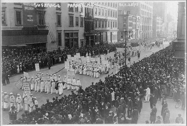 suffragettes marching, 1915