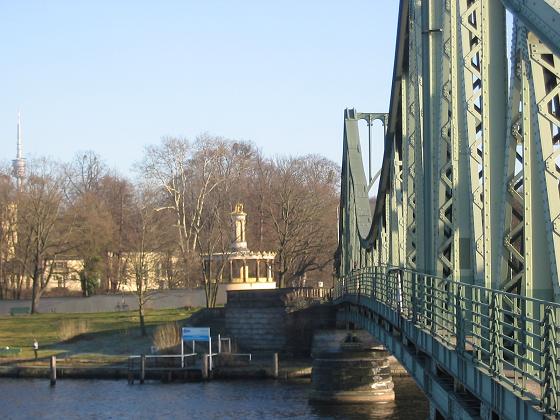 Glienicker Brücke - Quelle: Wikipedia