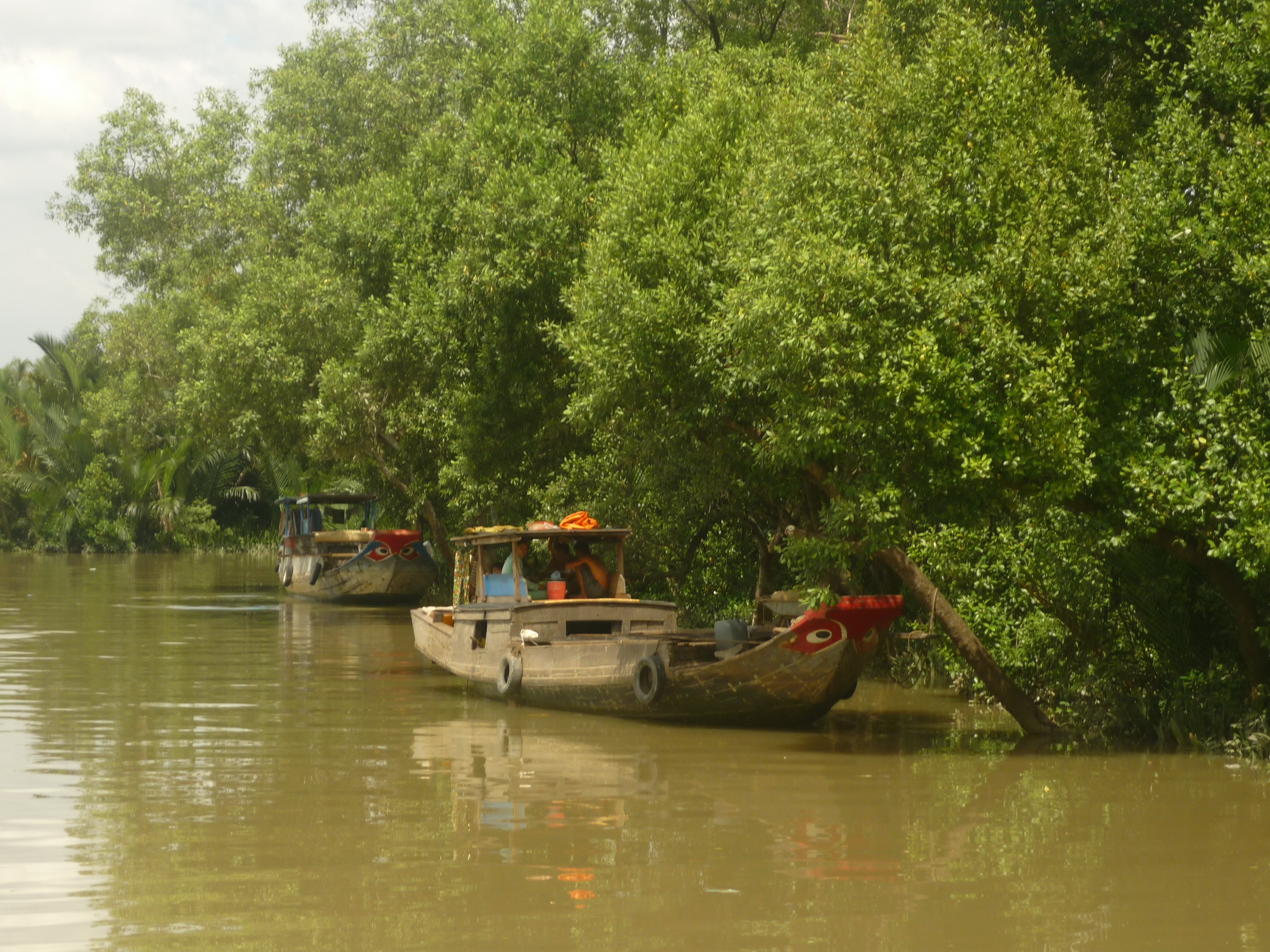 http://upload.wikimedia.org/wikipedia/commons/9/9d/Mot_khuc_song_tai_Huyen_Nha_Be.jpg