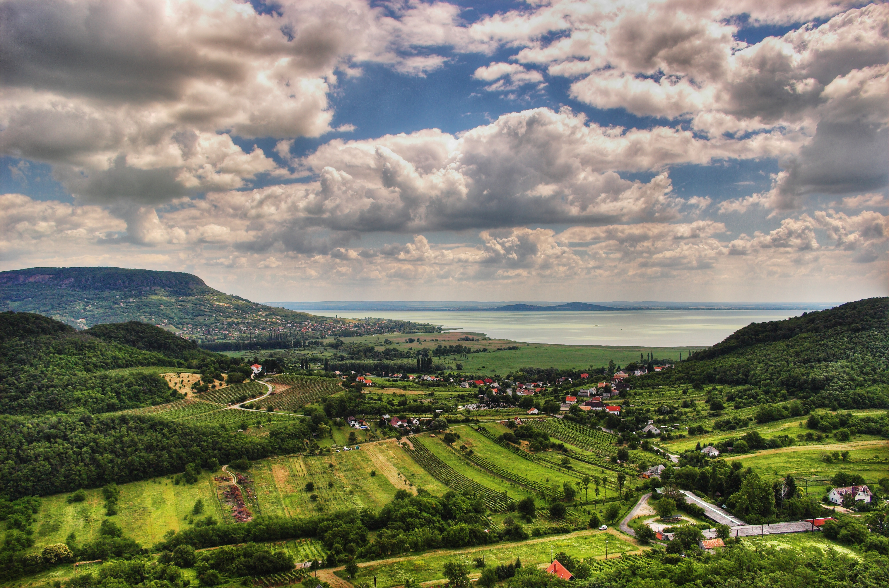 File:Balaton Hungary Landscape.jpg - Wikipedia