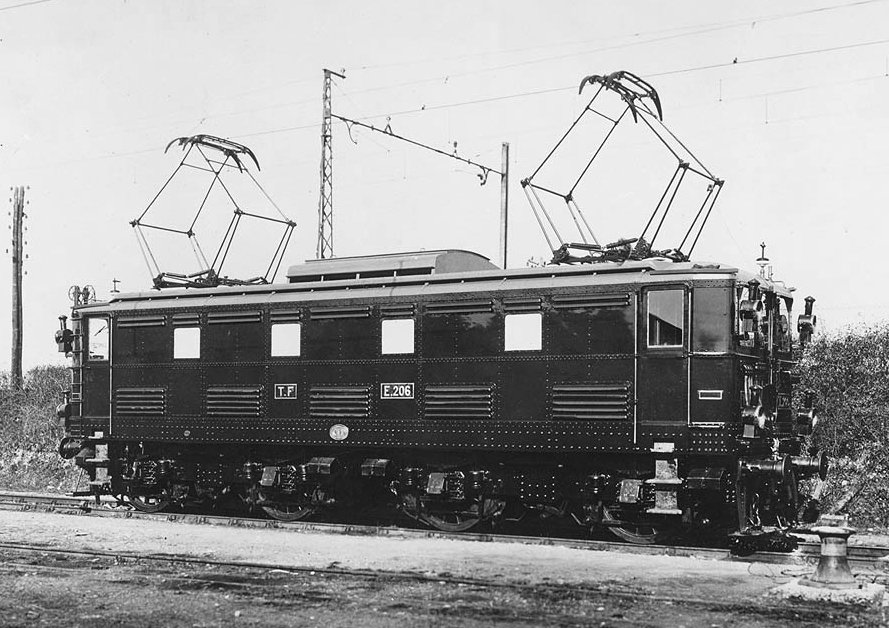 Locomotora eléctrica CEF E206 (1932) del tramo electrificado Sidi-Kacem - Fez de la línea Tánger-Fez