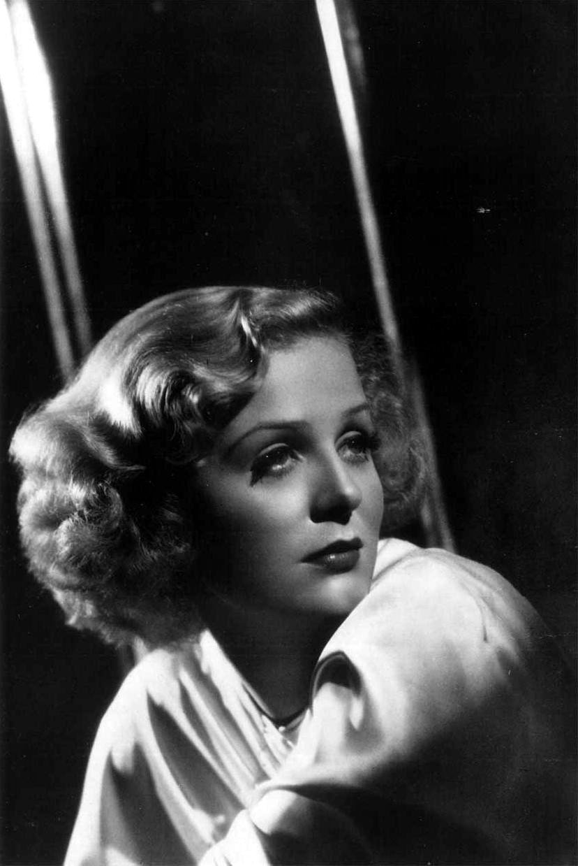 Gloria Stuart - Picture Colection