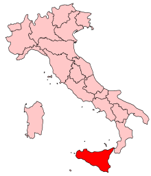 Die ligging van Sisilië aan die Italiaanse kus.