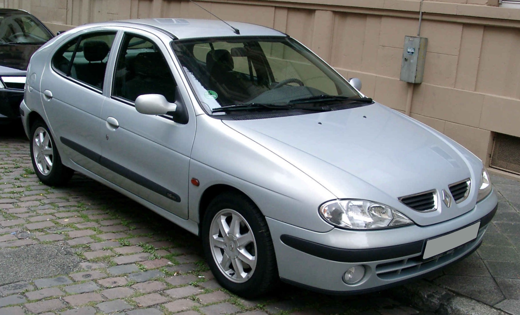 Renault_Megane_front_20080820.jpg