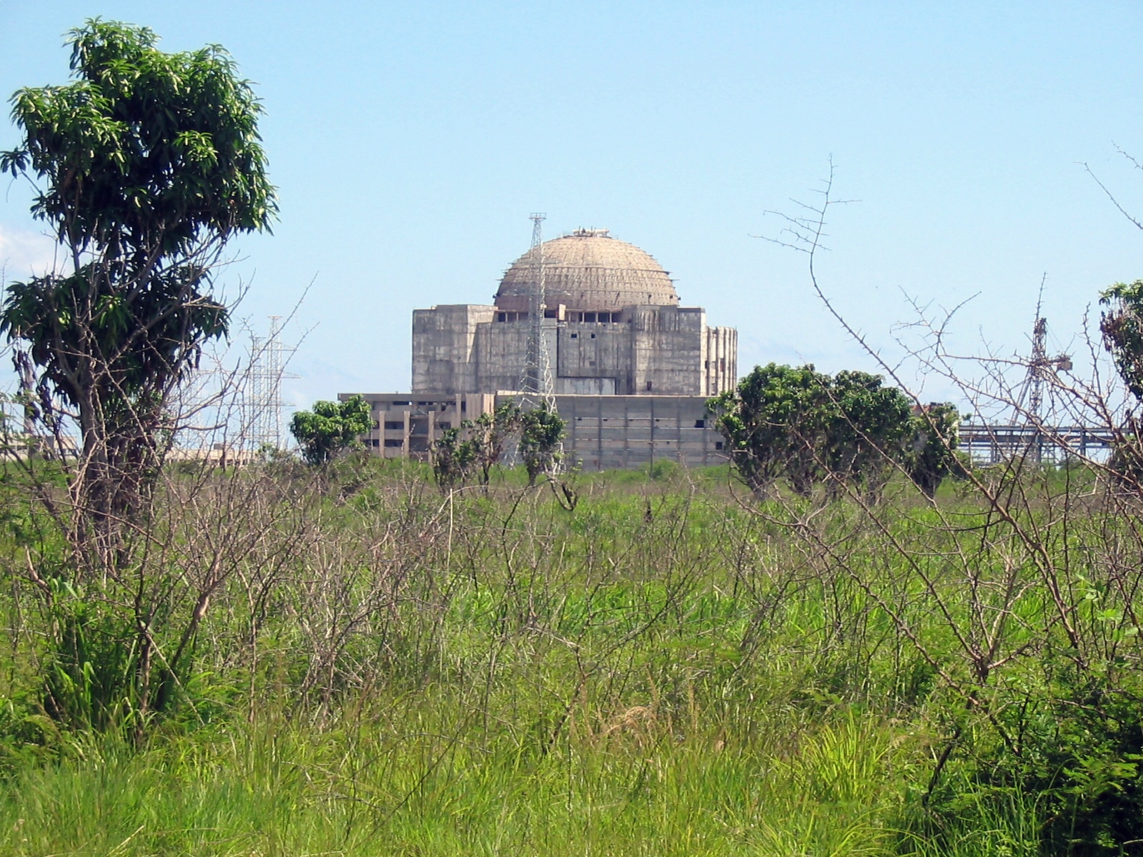 http://upload.wikimedia.org/wikipedia/commons/a/a0/Juragua_Nuclear_Power_Plant.jpg