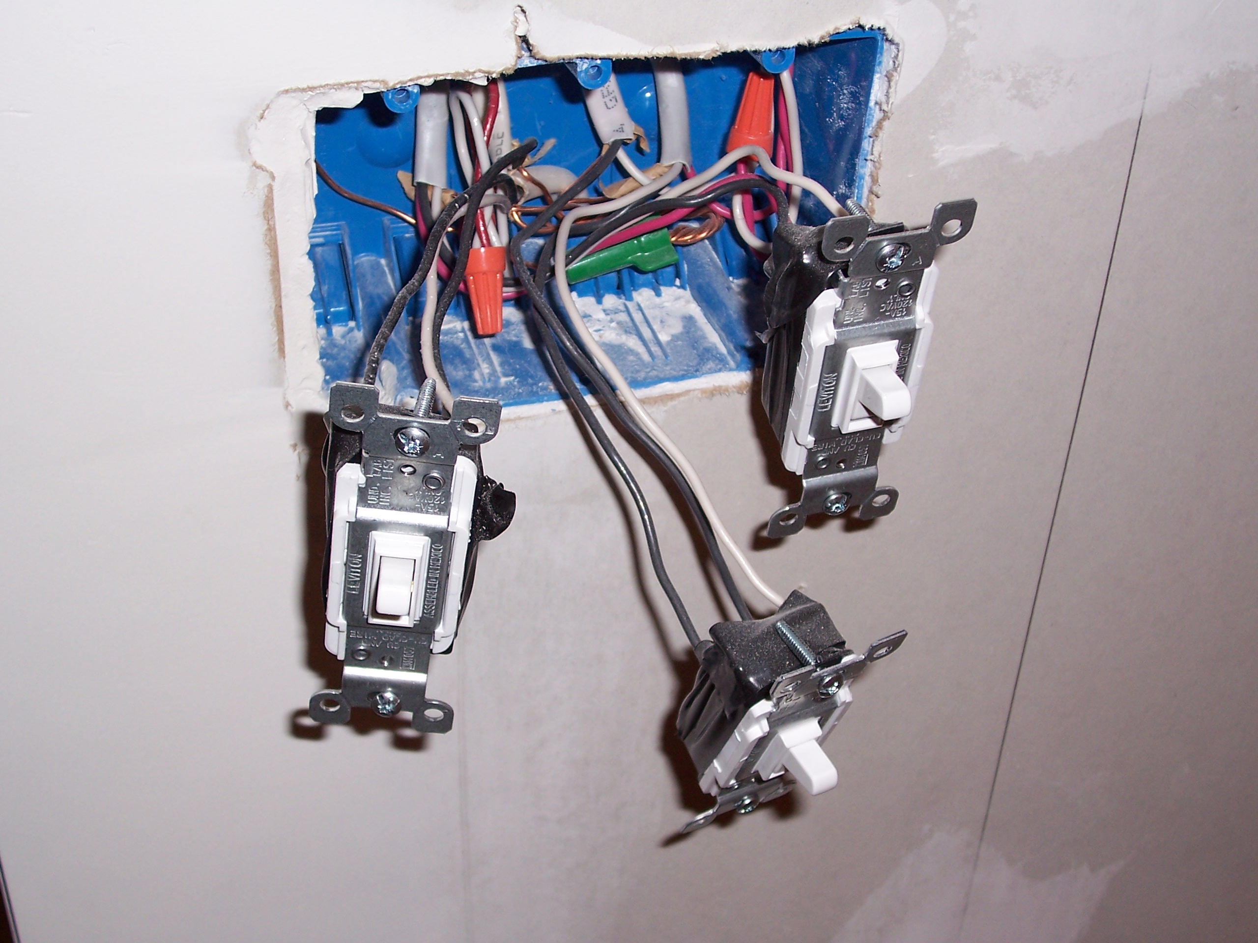 Lightswitch Wiring