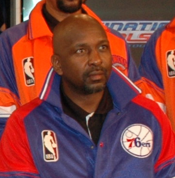 파일:Moses Malone cropped portrait.jpg