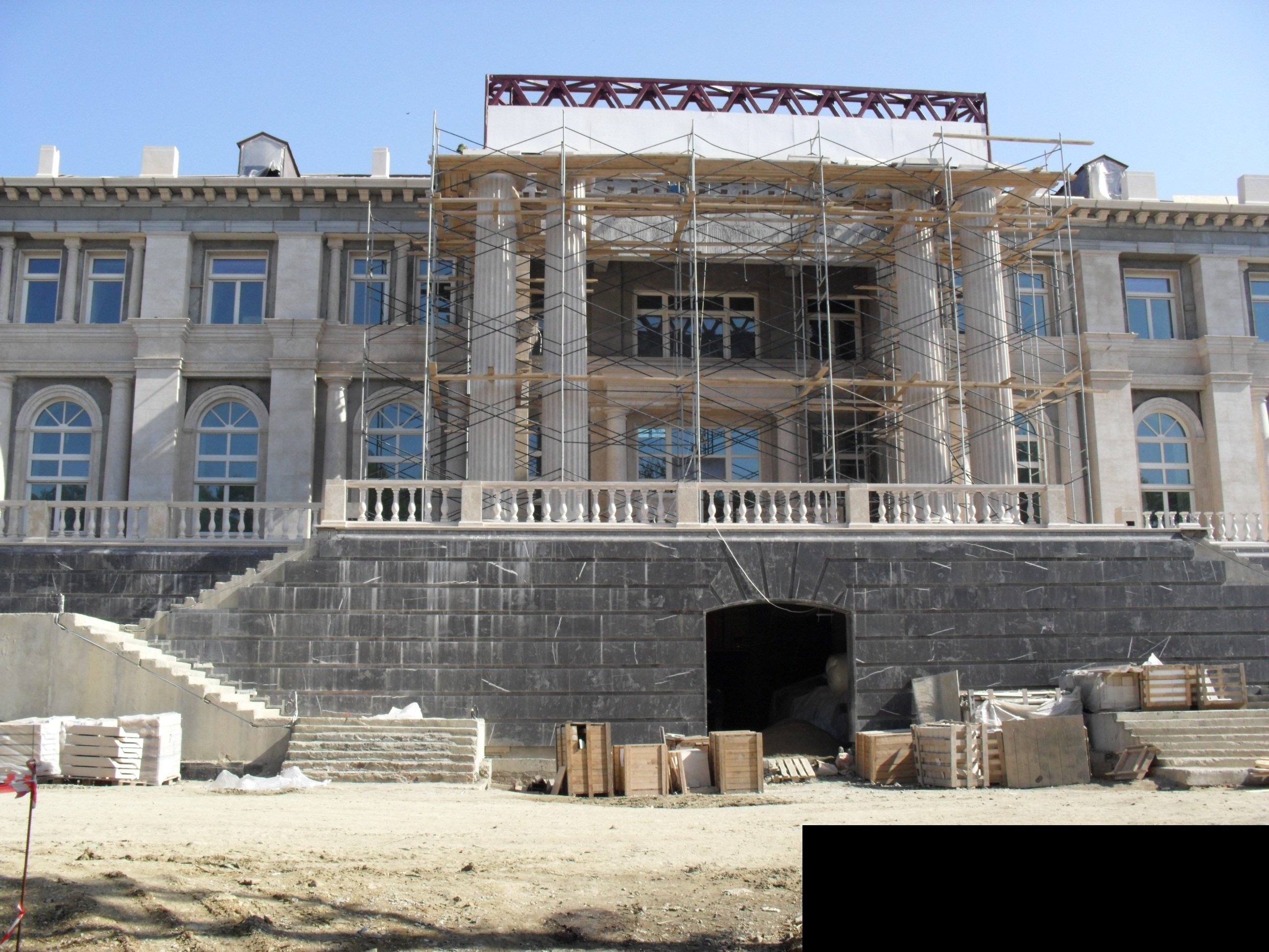 File:Putin palace construction.jpg