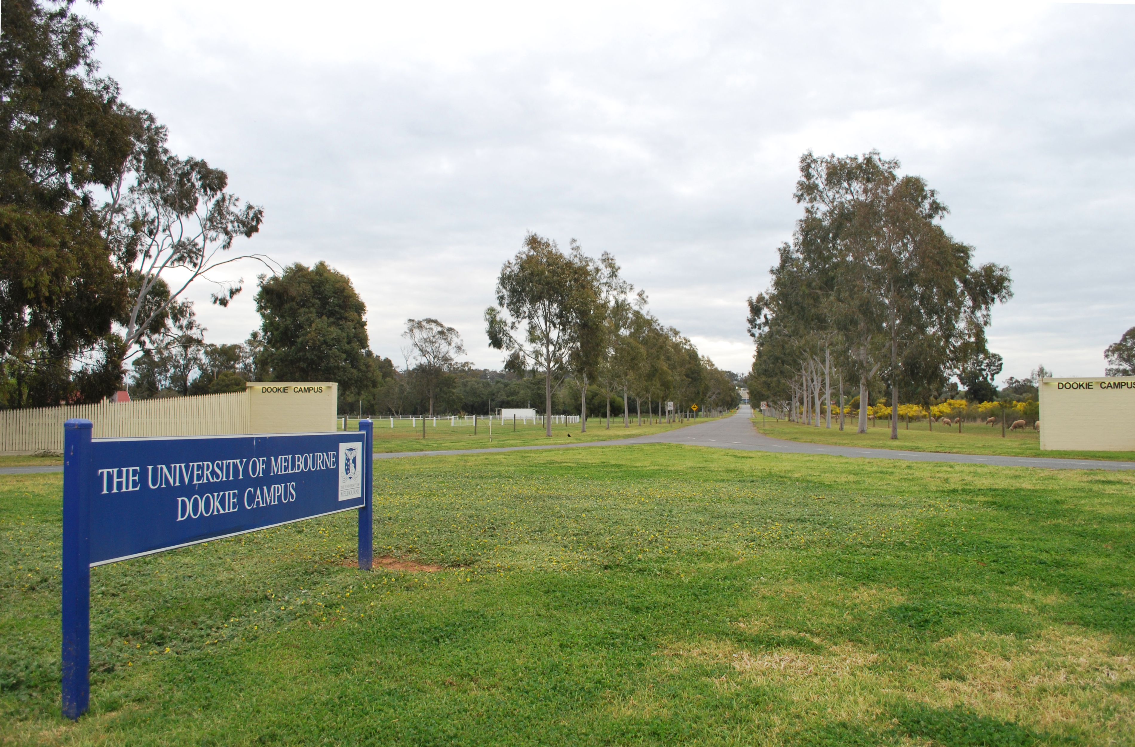 Dookie_University_of_Melbourne_Entrance.