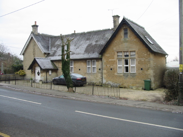 The_Old_School_House_-_geograph.org.uk_-_1107160.jpg