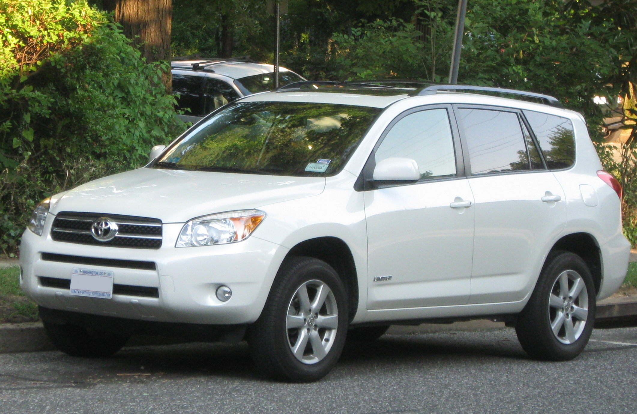 FileToyota RAV4 07132009.jpg Wikipedia, the free encyclopedia