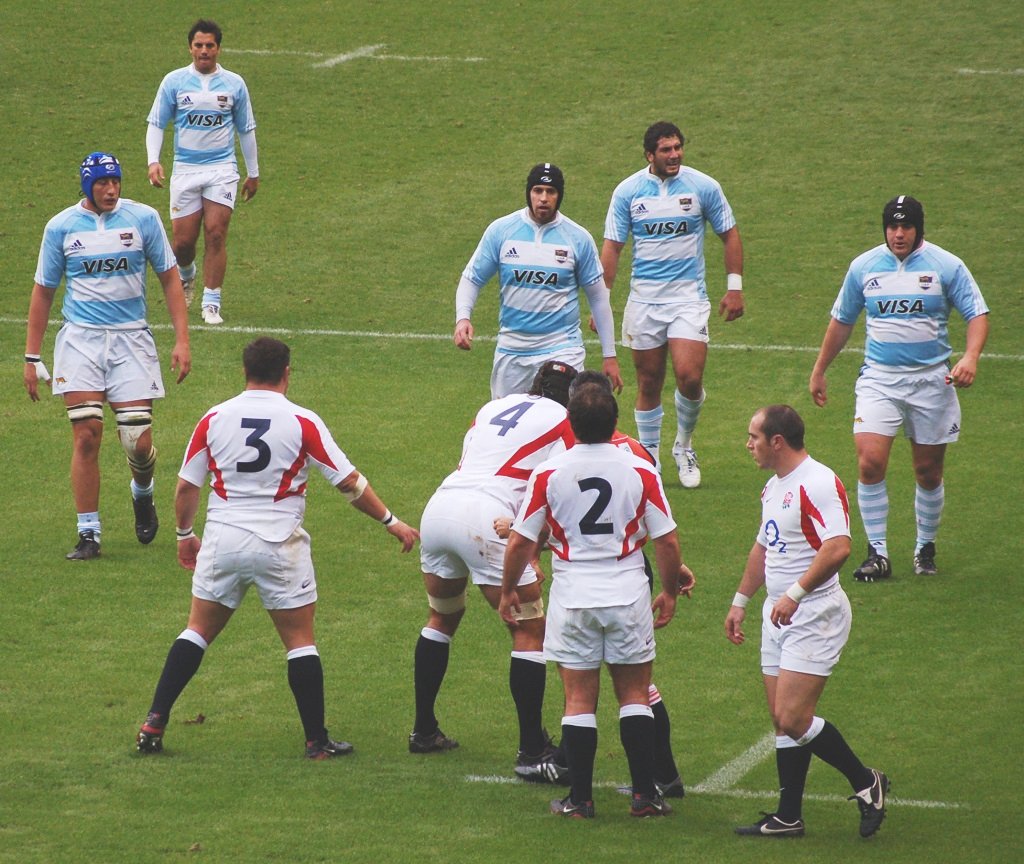 http://upload.wikimedia.org/wikipedia/commons/a/a4/Argentina_England_rugby.jpg