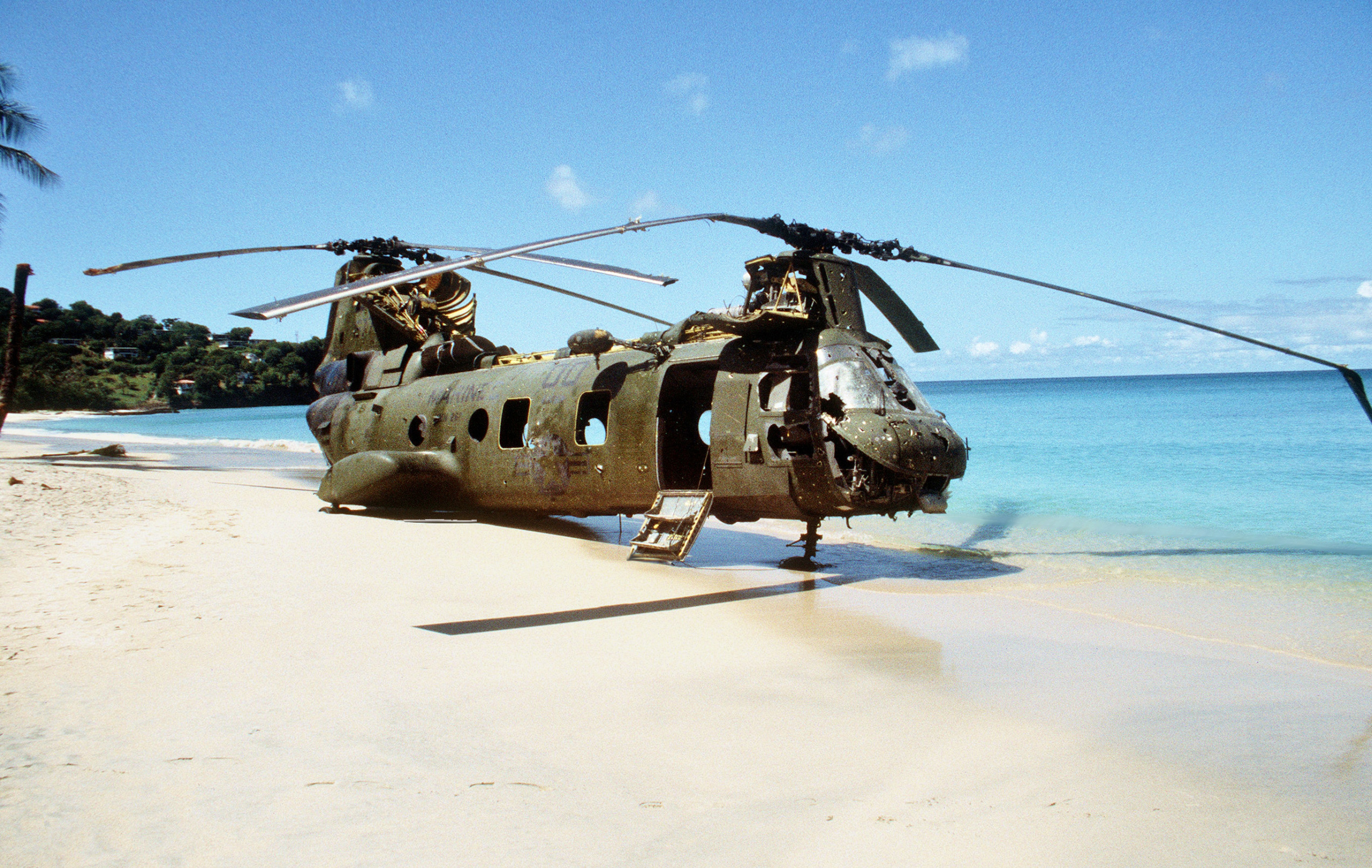 CH46SeaKnight Grenada 1983.JPG