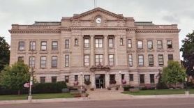 DeKalb County Court House, Auburn, Indiana. The chambers of the Circuit Court judge are at upper left. DeKalb County IN Court House.jpg