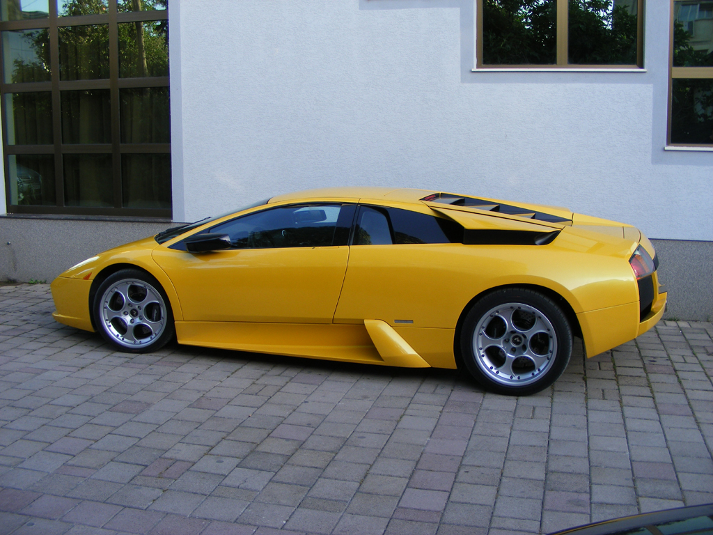 File:Lamborghini Murcielago side.jpg