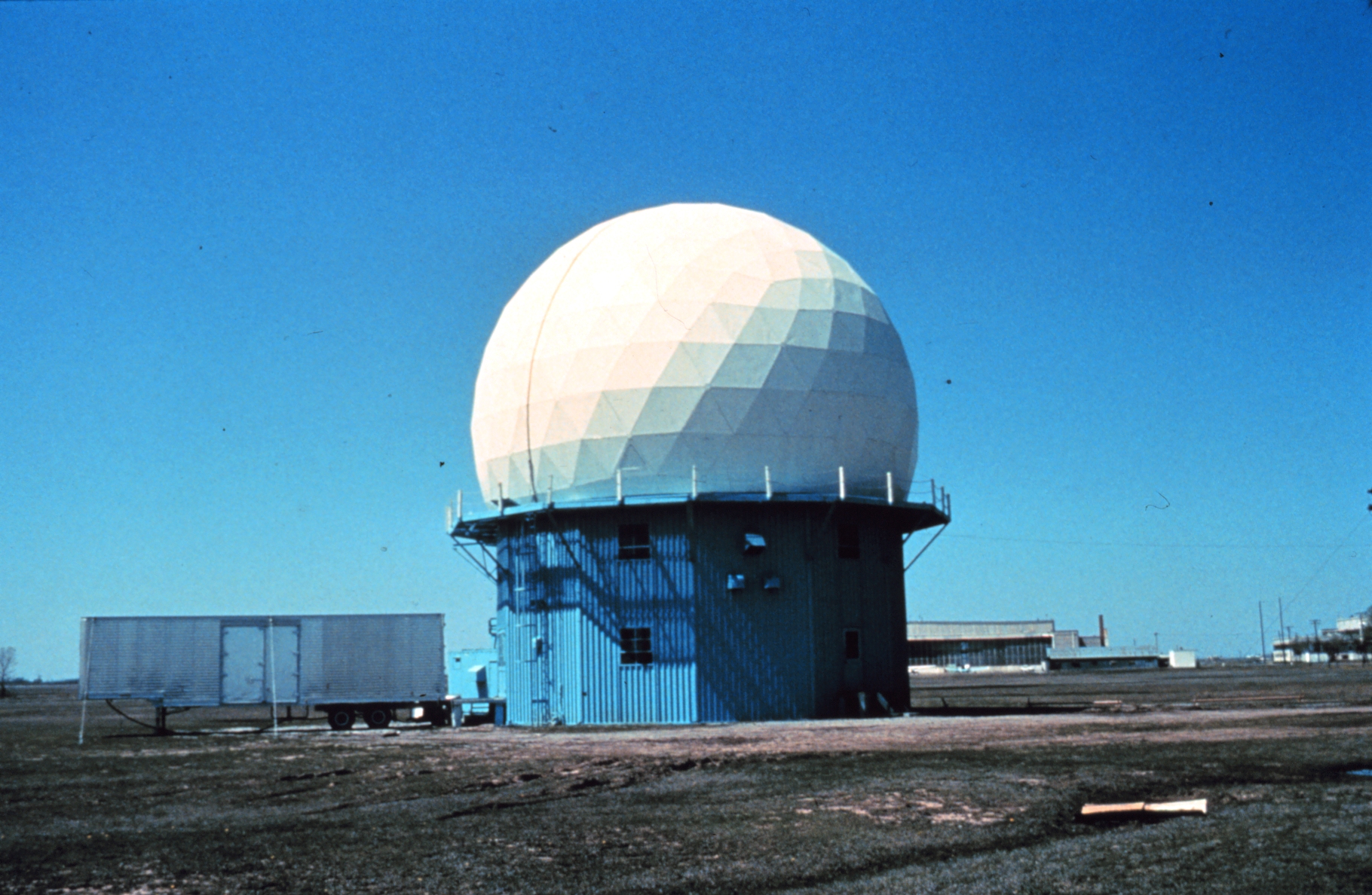 File:Doppler WEATHER RADAR - NOAA.jpg - Wikipedia, the free ...