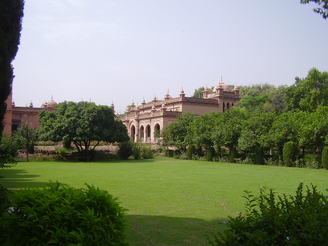 Garden_in_Islamia_College_University_Peshawar