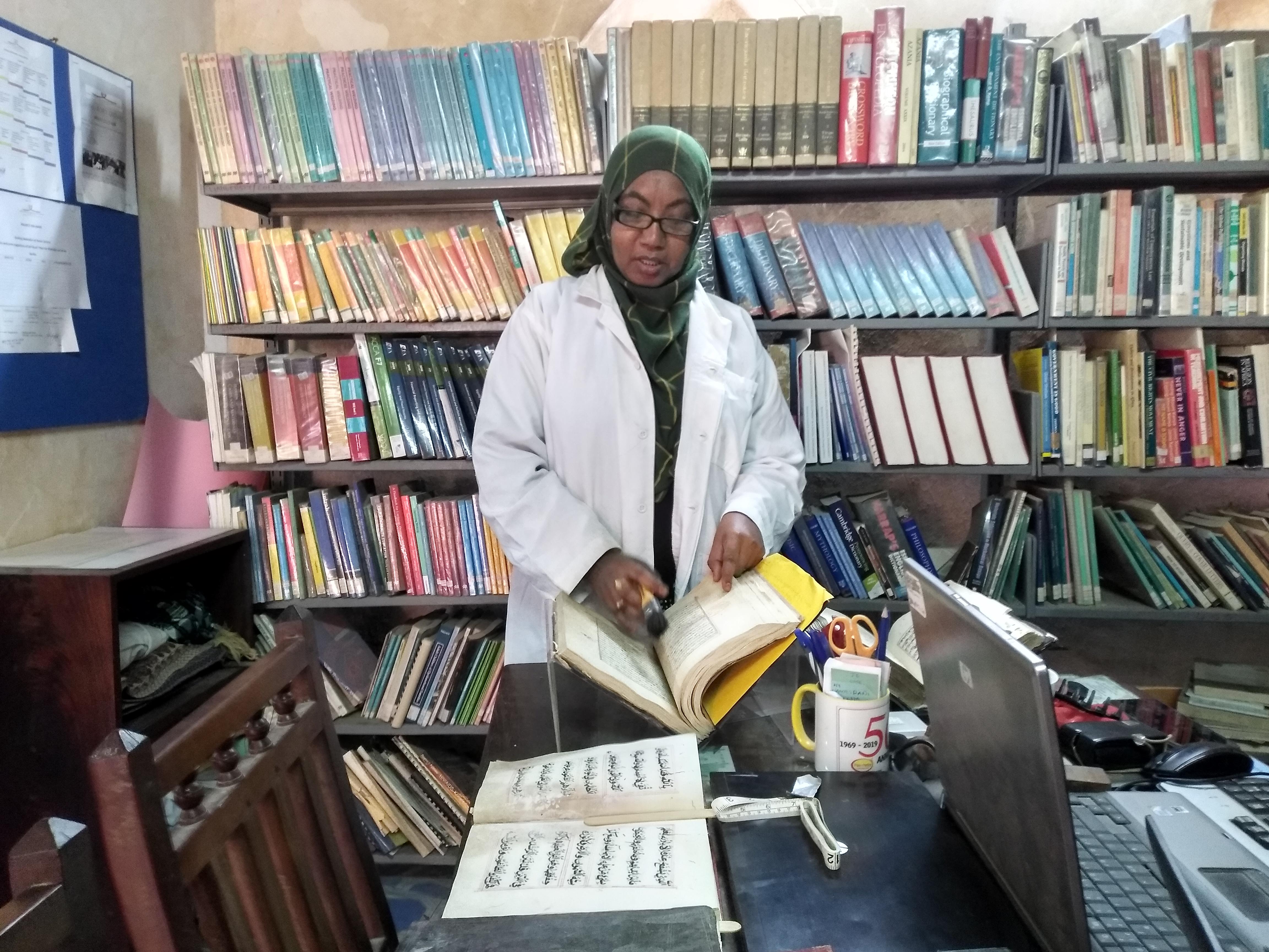 Lamu_Fort_Librarian