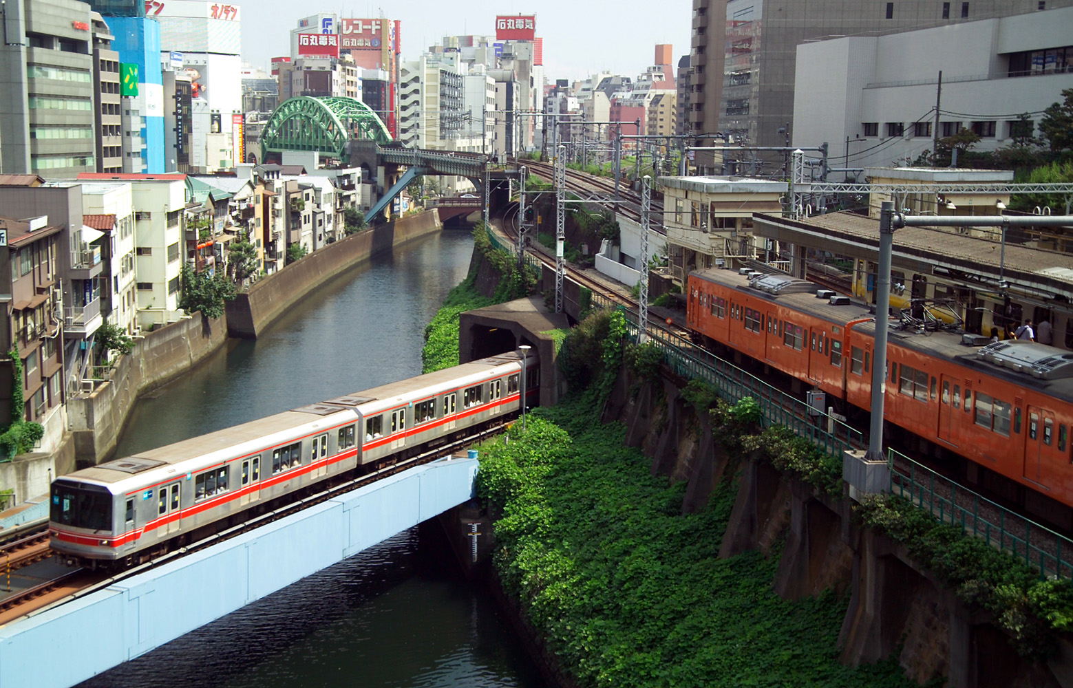 Description Tokyo Public Transportation L8609.jpg