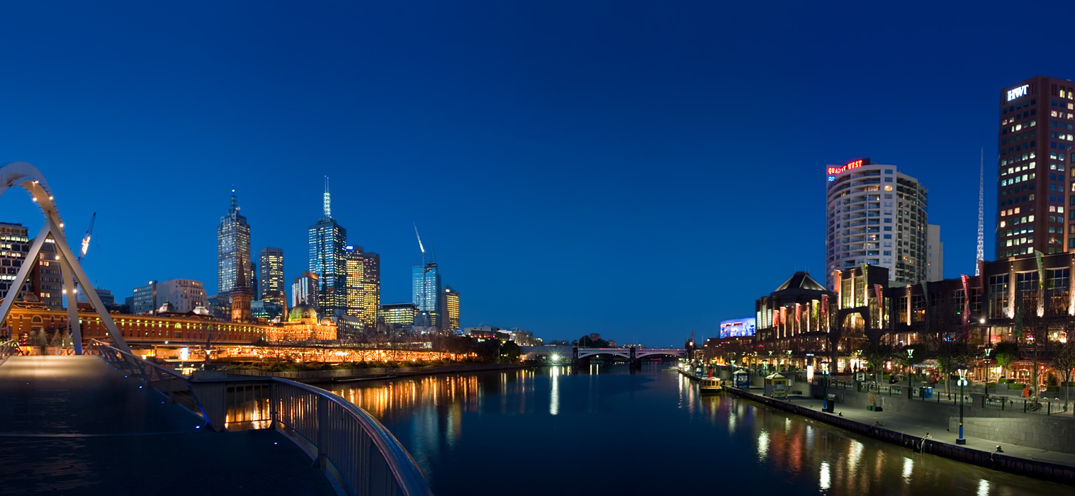 File:Melbourne yarra twilight.