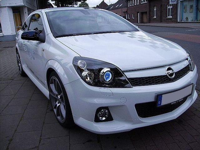 Opel Astra H 1.4. Archivo:Opel Astra H OPC.jpg