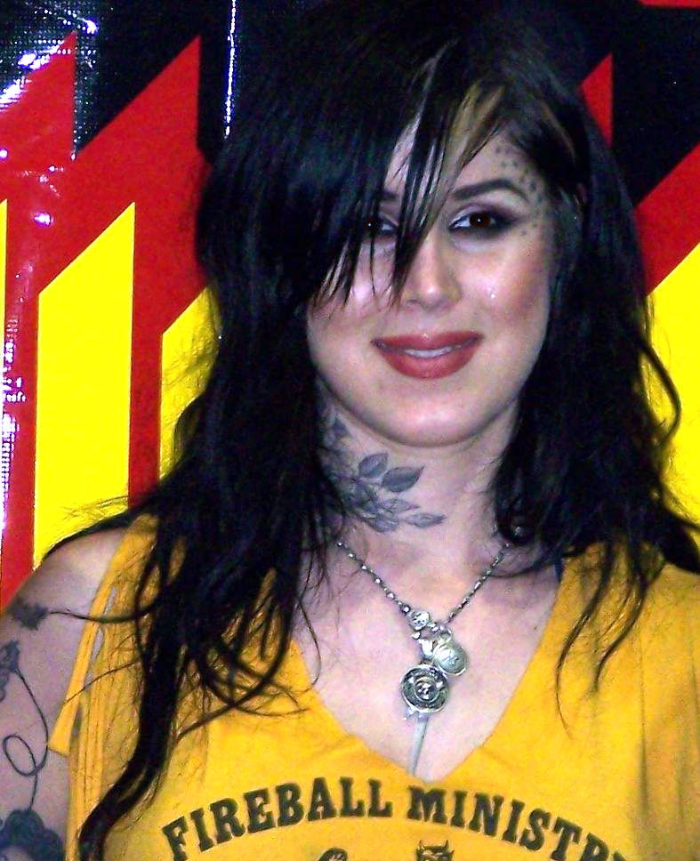 FileKat Von D 4jpg