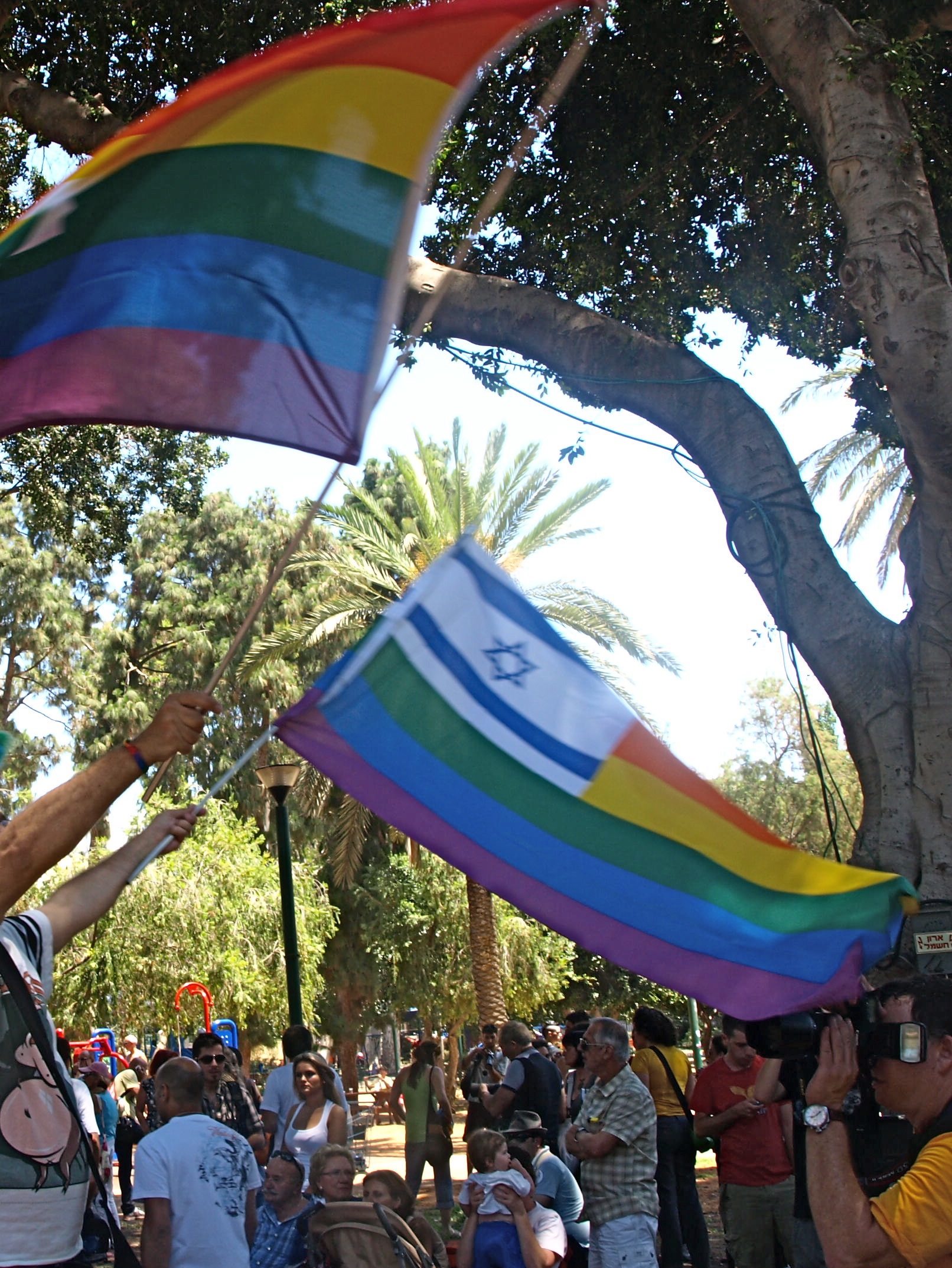 Rainbow flags in Tel Aviv - Wikimedia Commons